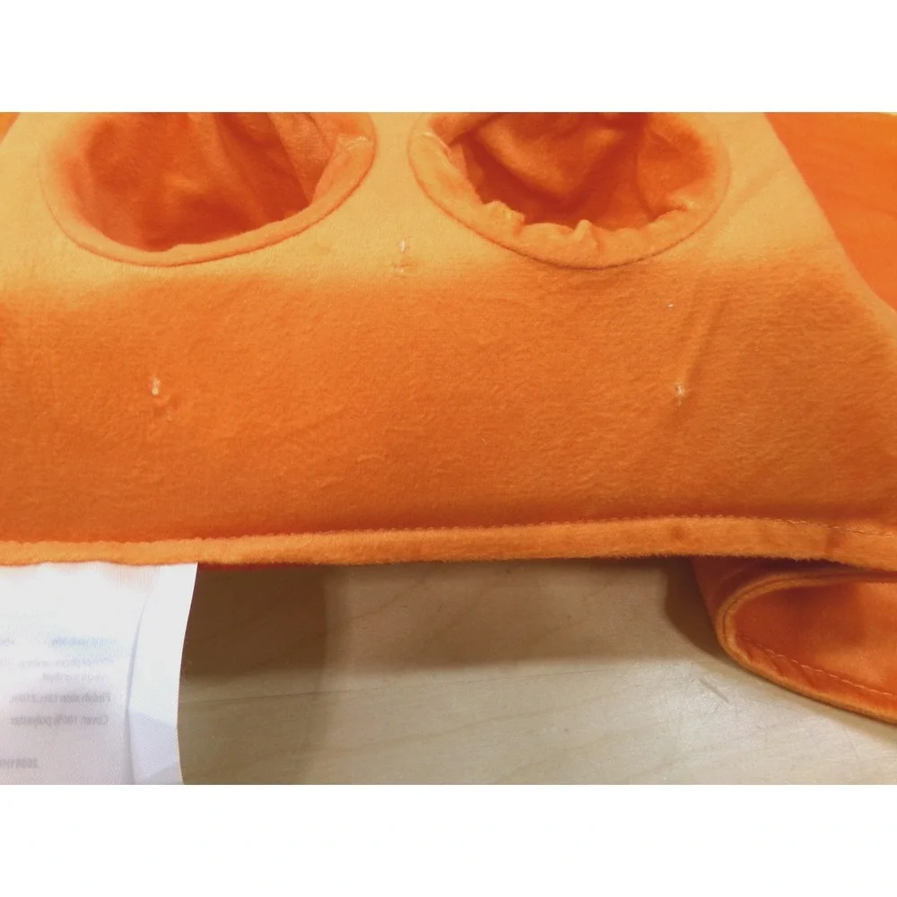 All‎ Star Snuggie Flamin' Hot Cheetos 2 in 1 Pillow and Snack Tray NWT